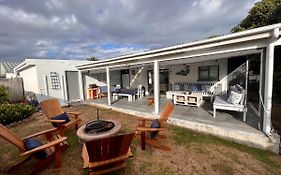 Adorable 2 Bedroom Cottage With Spacious Veranda